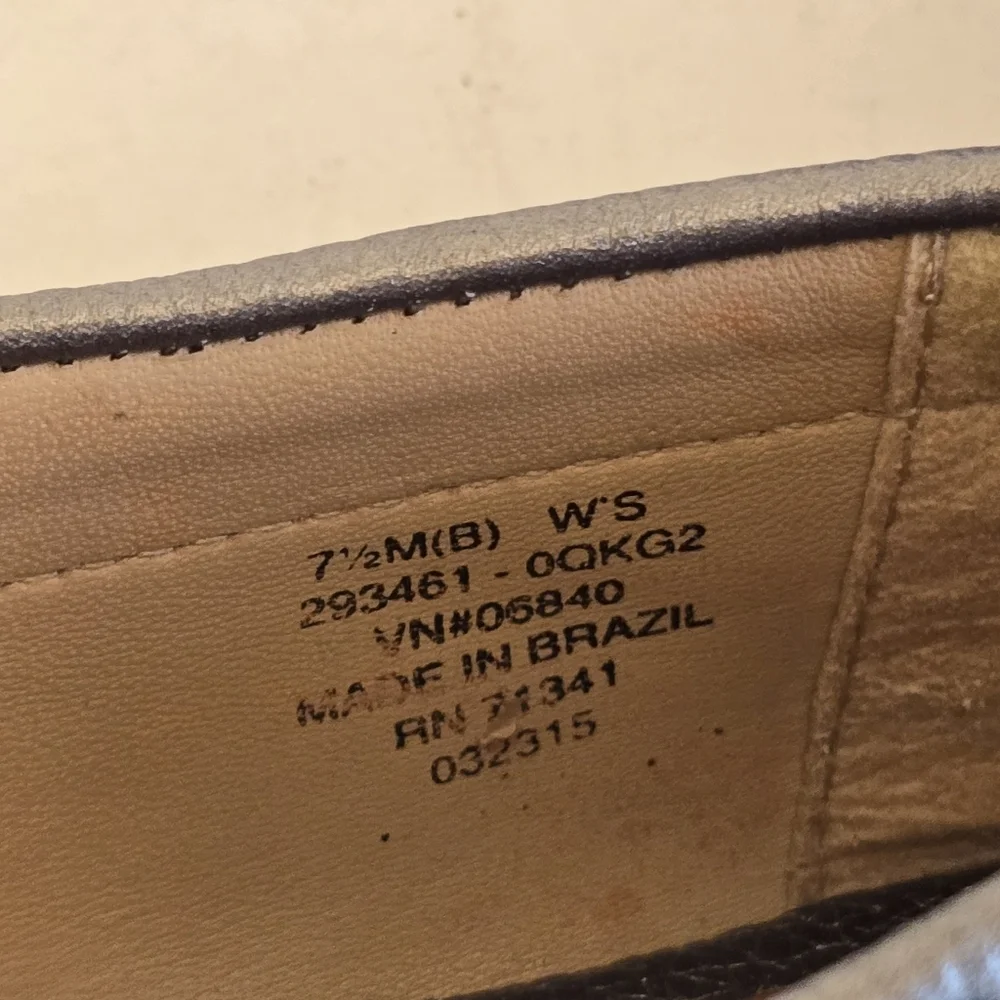 L.L.Bean Women's Leather Silver Metallic Driving Moccasin Loafers Size 7.5 - Picture 7 of 15